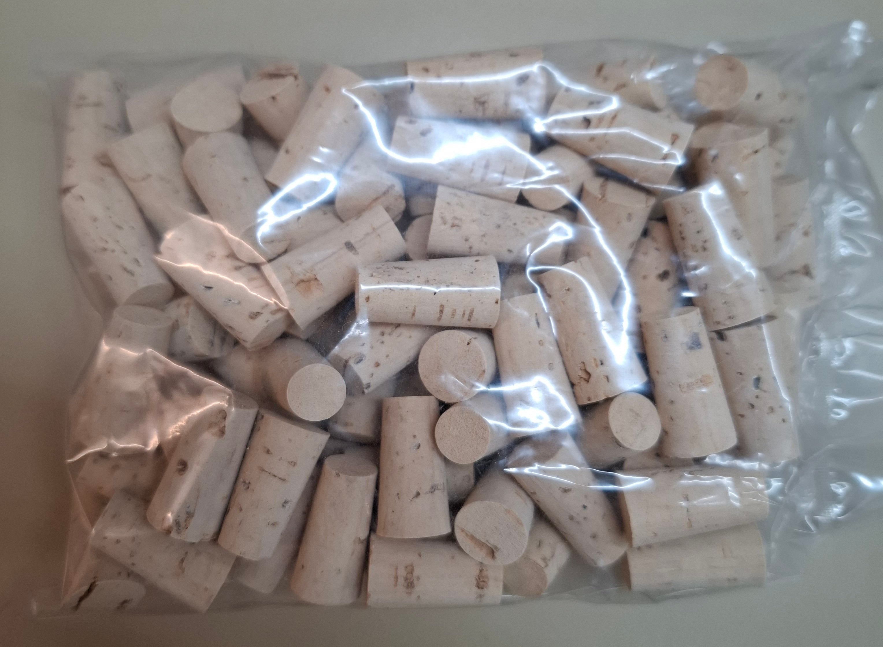 Natural cork, pointed, various designs